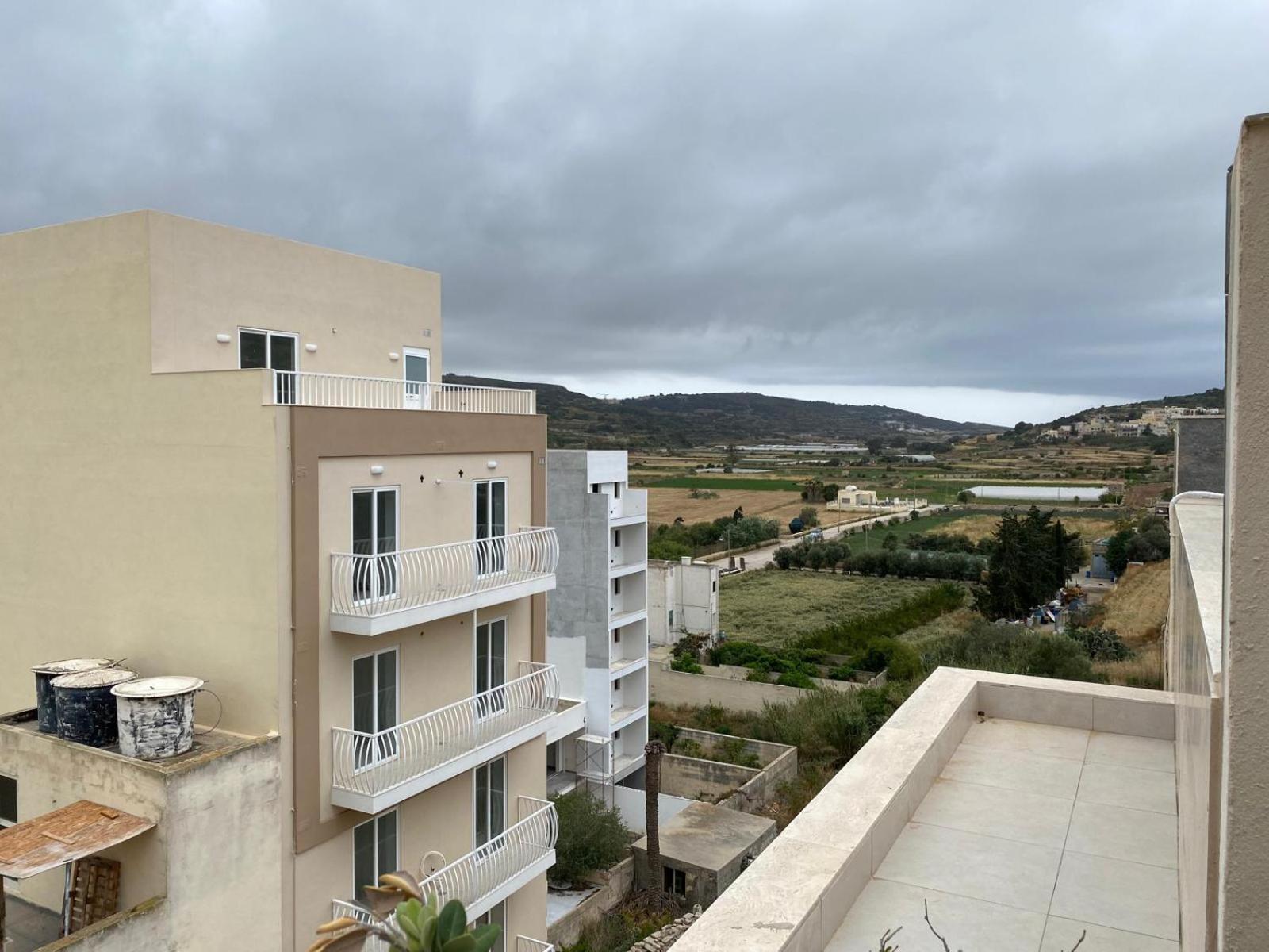 Hillview Duplex Penthouse Apartment St. Paul's Bay Exterior photo
