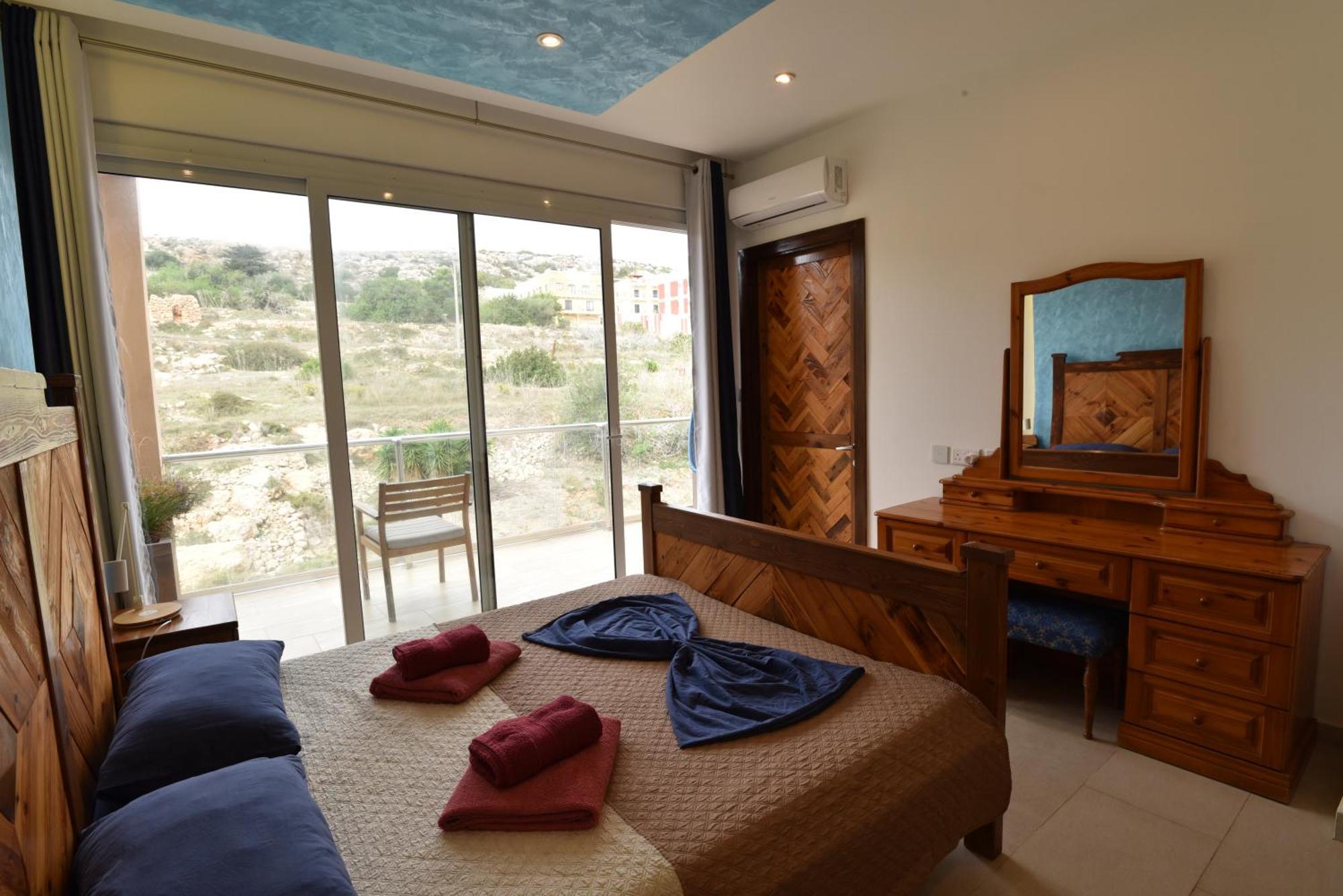 Hillview Duplex Penthouse Apartment St. Paul's Bay Exterior photo